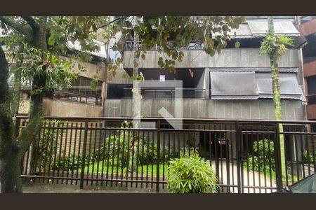 Apartamento para alugar com 110m², 3 quartos e 1 vaga Apartamento para alugar com 110m², 3 quartos e 1 vagaFachada