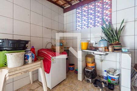 Casa à venda com 71m², 2 quartos e 2 vagasÁrea de Serviço