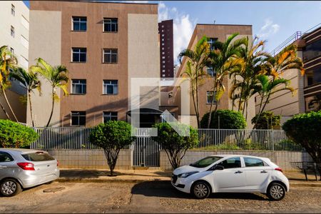 Apartamento à venda com 130m², 3 quartos e 2 vagasFachada