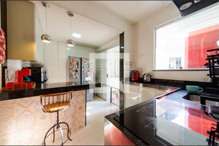 Apartamento à venda com 130m², 3 quartos e 2 vagasCozinha