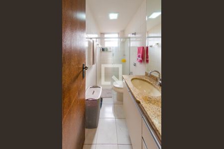 Apartamento à venda com 130m², 3 quartos e 2 vagasBanheiro suíte