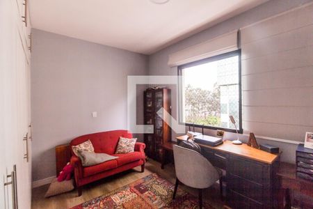 Apartamento à venda com 156m², 3 quartos e 2 vagasEscritório