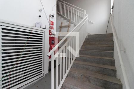 Apartamento à venda com 42m², 1 quarto e sem vagaEscada