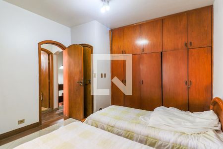 Casa à venda com 311m², 4 quartos e 2 vagasQuarto 2