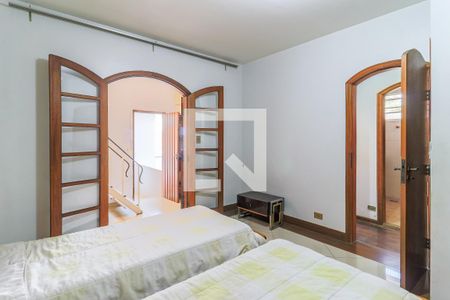 Casa à venda com 311m², 4 quartos e 2 vagasQuarto 2