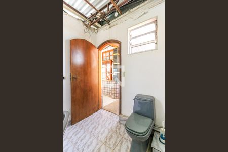 Casa à venda com 311m², 4 quartos e 2 vagasLavabo 2