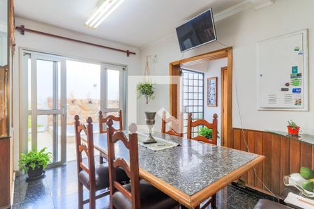 Casa à venda com 311m², 4 quartos e 2 vagasCopa