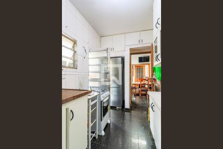 Casa à venda com 311m², 4 quartos e 2 vagasCozinha