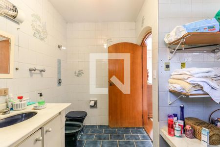 Casa à venda com 311m², 4 quartos e 2 vagasBanheiro da Suíte