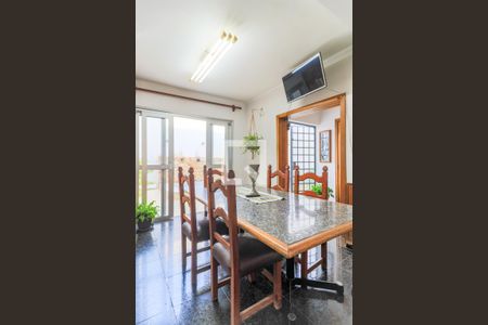 Casa à venda com 311m², 4 quartos e 2 vagasCopa