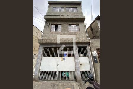 Casa à venda com 70m², 4 quartos e sem vaga Casa à venda com 70m², 4 quartos e sem vagaFachada com plaquinha