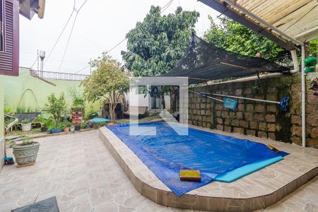 Casa à venda com 153m², 2 quartos e 3 vagas Casa à venda com 153m², 2 quartos e 3 vagasQuintal