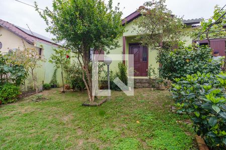 Casa à venda com 153m², 2 quartos e 3 vagas Casa à venda com 153m², 2 quartos e 3 vagasquintal da Frente