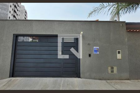 Casa para alugar com 150m², 4 quartos e 3 vagasFachada