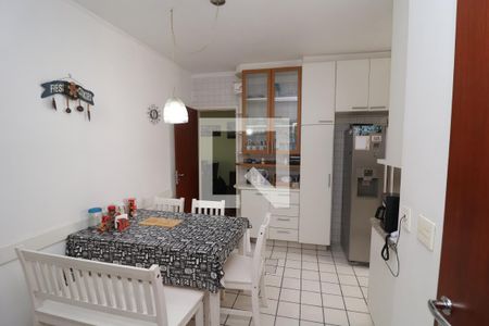 Apartamento à venda com 175m², 3 quartos e 3 vagasCozinha