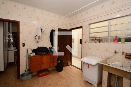 Casa à venda com 189m², 4 quartos e 2 vagas Casa à venda com 189m², 4 quartos e 2 vagasLavanderia