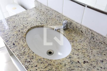 Apartamento para alugar com 78m², 2 quartos e 2 vagasBanheiro