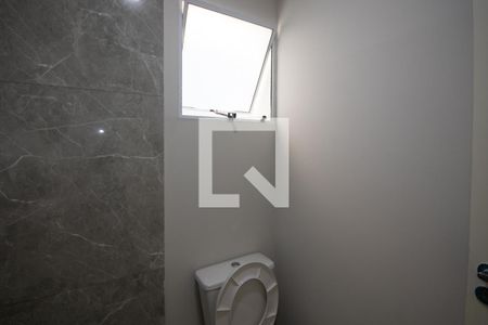 Casa para alugar com 150m², 3 quartos e 2 vagasBanheiro da Suite