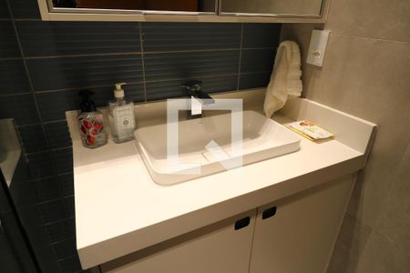 Apartamento à venda com 160m², 3 quartos e 3 vagasBanheiro da Suíte 1 - Pia