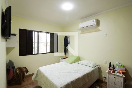 Casa à venda com 200m², 4 quartos e 5 vagasSuíte