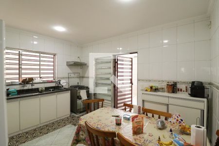 Casa à venda com 200m², 4 quartos e 5 vagasCozinha