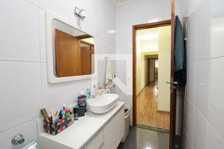 Casa à venda com 200m², 4 quartos e 5 vagasBanheiro Social