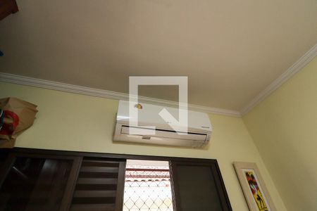 Casa à venda com 200m², 4 quartos e 5 vagasQuarto 2