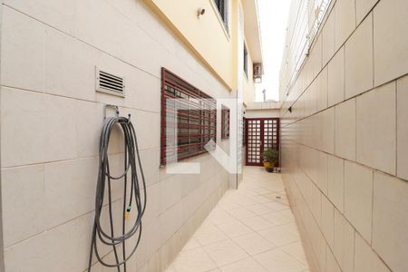 Casa à venda com 200m², 4 quartos e 5 vagasCorredor Lateral