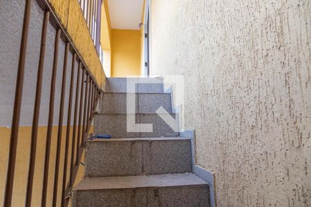 Casa à venda com 305m², 4 quartos e 3 vagas Casa à venda com 305m², 4 quartos e 3 vagasEscada para varanda da suíte
