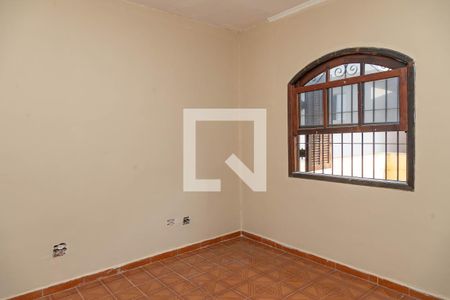 Casa à venda com 305m², 4 quartos e 3 vagas Casa à venda com 305m², 4 quartos e 3 vagasQuarto 4