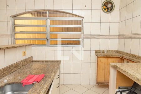 Casa à venda com 305m², 4 quartos e 3 vagas Casa à venda com 305m², 4 quartos e 3 vagasCozinha