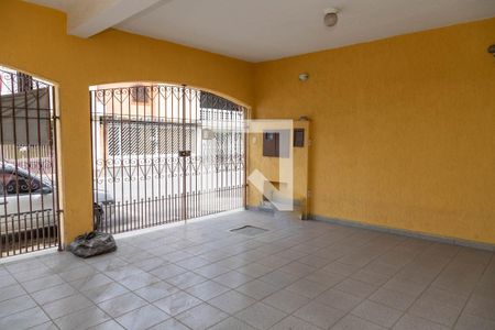 Casa à venda com 305m², 4 quartos e 3 vagas Casa à venda com 305m², 4 quartos e 3 vagasGaragem