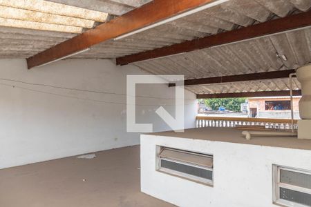 Casa à venda com 305m², 4 quartos e 3 vagas Casa à venda com 305m², 4 quartos e 3 vagasÁrea externa