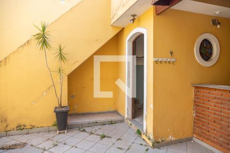 Casa à venda com 305m², 4 quartos e 3 vagas Casa à venda com 305m², 4 quartos e 3 vagasQuintal