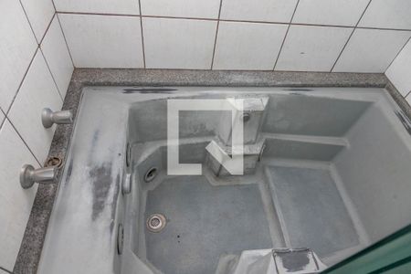 Casa à venda com 305m², 4 quartos e 3 vagas Casa à venda com 305m², 4 quartos e 3 vagasBanheiro da suíte