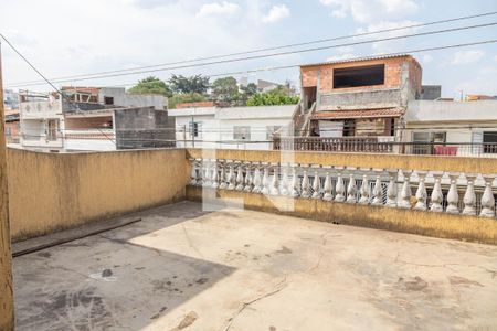 Casa à venda com 305m², 4 quartos e 3 vagas Casa à venda com 305m², 4 quartos e 3 vagasVaranda da suíte