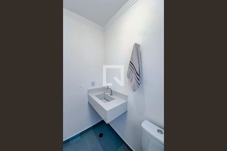 Casa de condomínio à venda com 121m², 2 quartos e 2 vagasLavabo