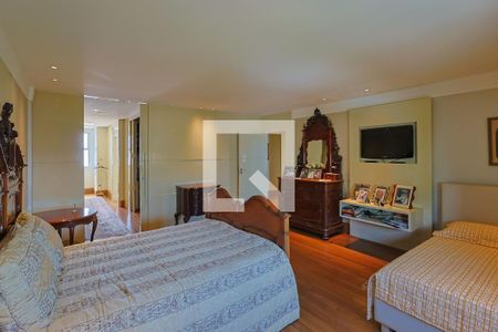 Apartamento à venda com 315m², 3 quartos e 4 vagasQuarto 2