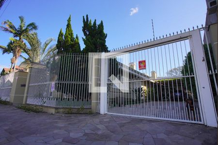 Casa à venda com 400m², 6 quartos e 4 vagasFachada