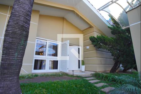 Casa à venda com 400m², 6 quartos e 4 vagasFachada