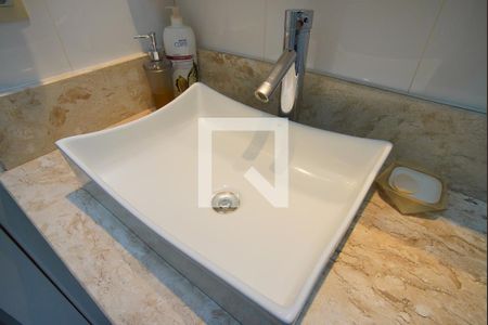 Casa à venda com 400m², 6 quartos e 4 vagasBanheiro da Suíte 2