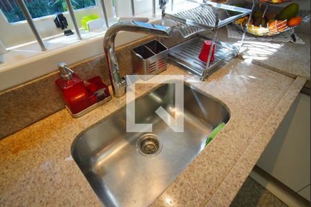 Casa à venda com 400m², 6 quartos e 4 vagasCozinha - Torneira