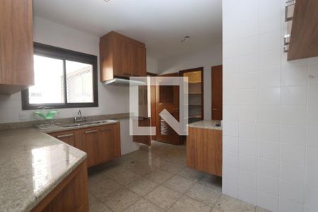 Apartamento à venda com 224m², 4 quartos e 4 vagasCozinha
