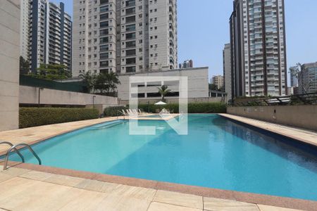 Apartamento à venda com 224m², 4 quartos e 4 vagasÁrea comum - Piscina