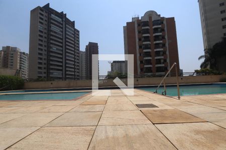 Apartamento à venda com 224m², 4 quartos e 4 vagasÁrea comum - Piscina