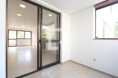 Apartamento à venda com 224m², 4 quartos e 4 vagasVaranda da Sala 2