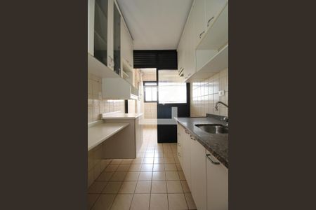 Apartamento à venda com 60m², 2 quartos e 2 vagasCozinha - Armários