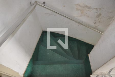 Casa à venda com 128m², 2 quartos e 3 vagasEscada