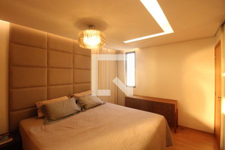 Apartamento à venda com 133m², 4 quartos e 4 vagasQuarto 