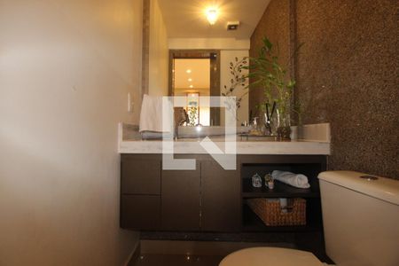 Apartamento à venda com 133m², 4 quartos e 4 vagasLavabo 